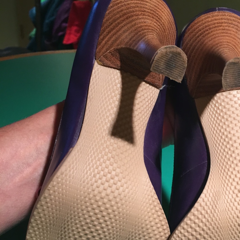 Gabriella Rocher Heels 💜 - Picture 4 of 9